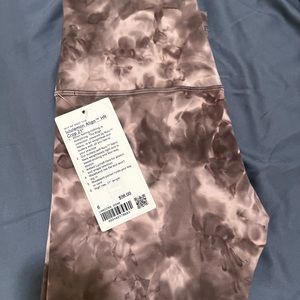 NWT Lululemon Align crop 21”